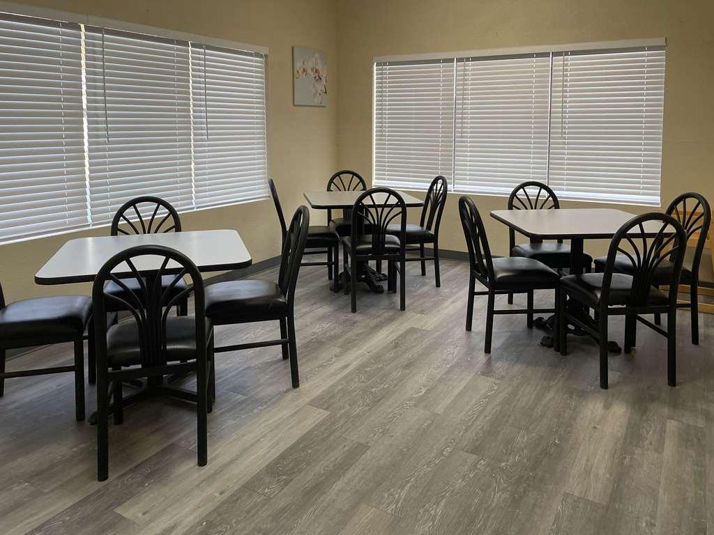 Econo Lodge Inn & Suites Sweetwater I-20 Restoran gambar